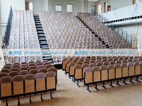 河南省——郑州蝶湖小学多功能厅
